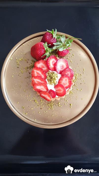 Kremali Meyveli Tart