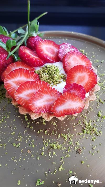 Kremali Meyveli Tart