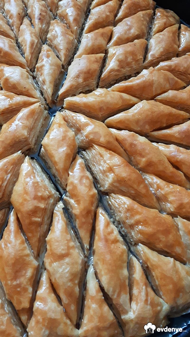 Cevizli El Açması Baklava En sıcak ev lezzetleri Ev